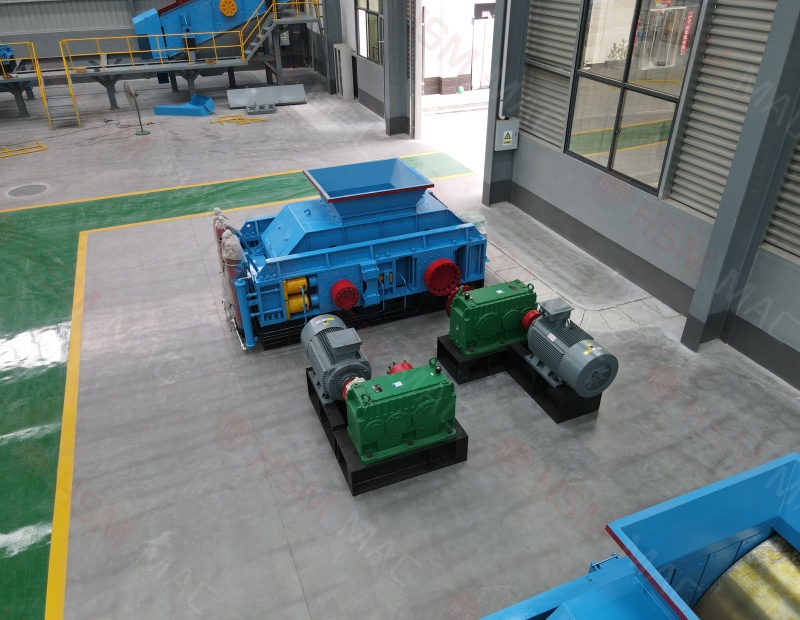 鈦鐵礦對輥制砂機(jī)